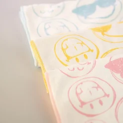 Clearance Asciugamano Piccolo Collezione Smiley World - Giallo Storage Box & Organizer